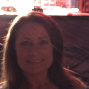 Meet your Posher, Lisa